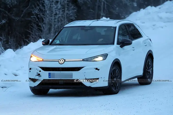 2027-VW-T-Roc-R-spy-shots-00003-1-1536x1024