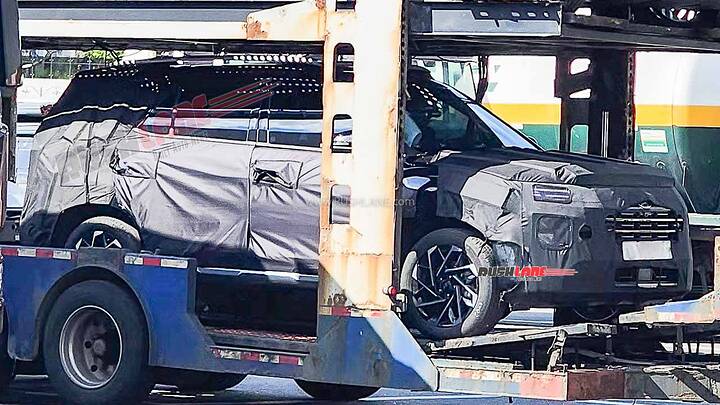 2024-hyundai-alcazar-facelift-spied-2