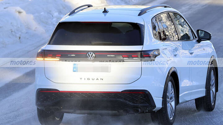 2027 Volkswagen Tiguan R newcarscoops 0009