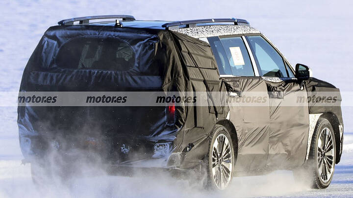 2027-hyundai-santa-fe-newcarscoops0013