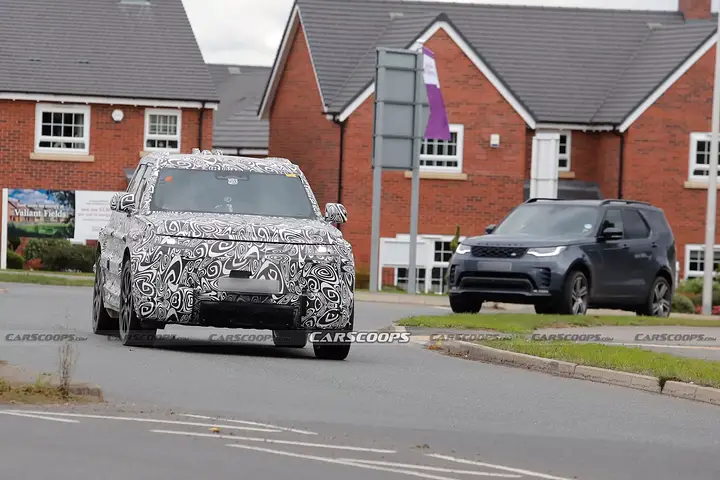 Land-Rover-Defender-Sport-EV-spy-shots-00004-2048x1367