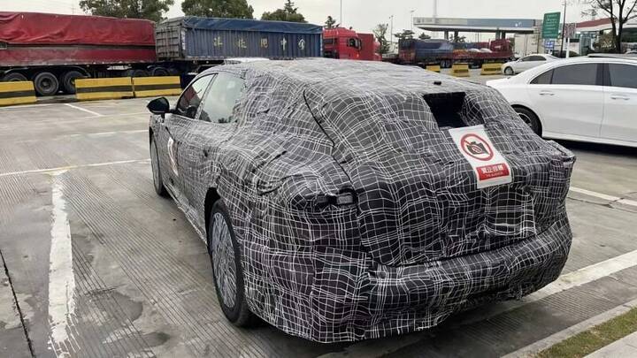 2026 Avatr 12 wagon3