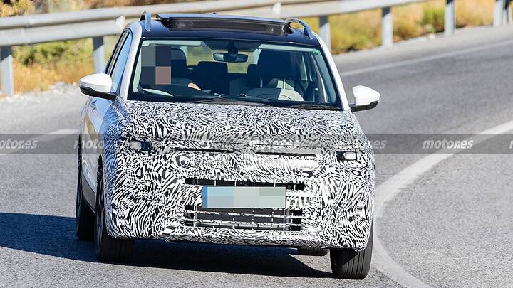 volkswagen-t-cross-2027-fotos-espia-2025109930-1757003551_2