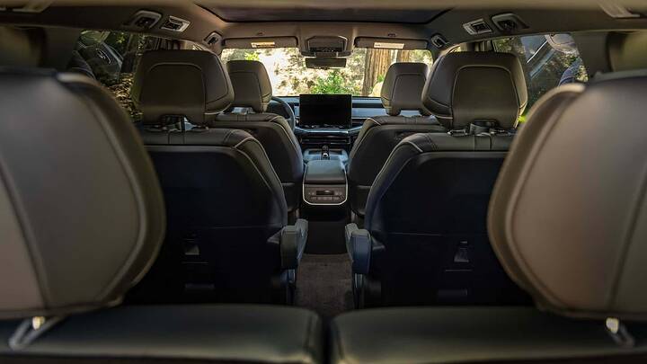 imgi_307_2027-subaru-getaway