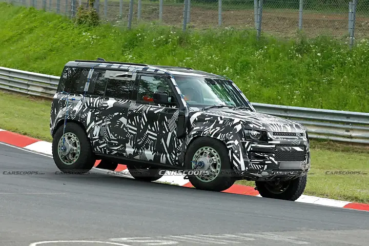 Land-Rover-Defender-Extreme-Spy-Shots-newcarscoops-5
