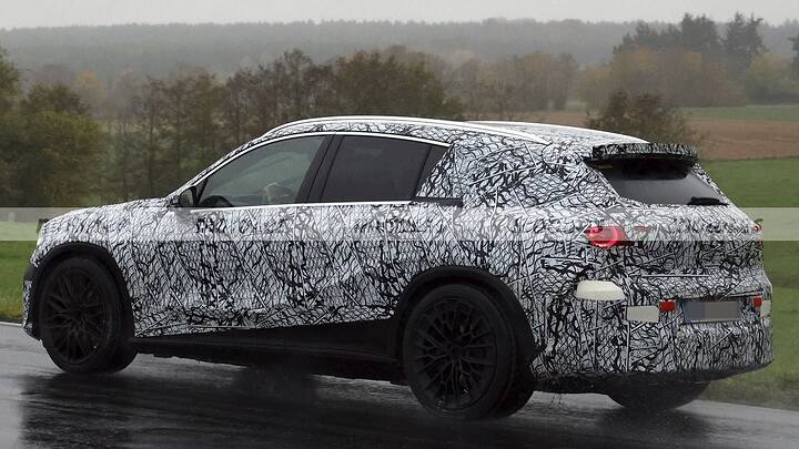 imgi_23_mercedes-glc-eq-amg-interior-fotos-espia-2026-2025110865-1762244032_9