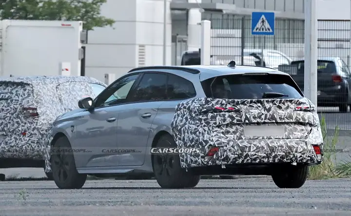 Peugeot-308-SW-spy-shots-00007-1536x943