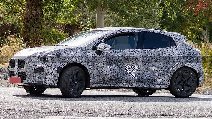 El nuevo Clio híbrido de 160 CV se queda corto, se descubre el secreto de Renault que apunta a las siglas RS 8