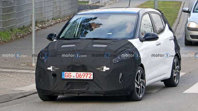 2024-hyundai-i10-front-view-spy-photo (4)