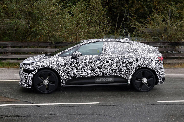 audi-prototype-camo-side-tracking