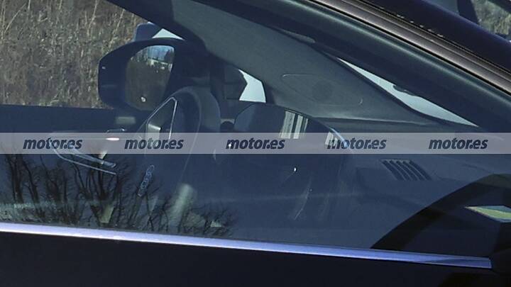 audi-q4-e-tron-facelift-2026-fotos-espia-2025111416-1764781208_17