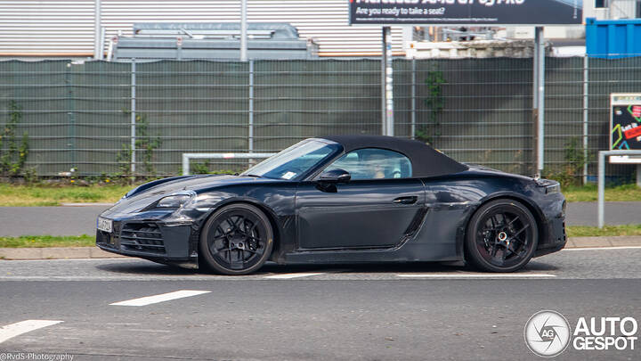 Porsche 718 Boxster EV 2025