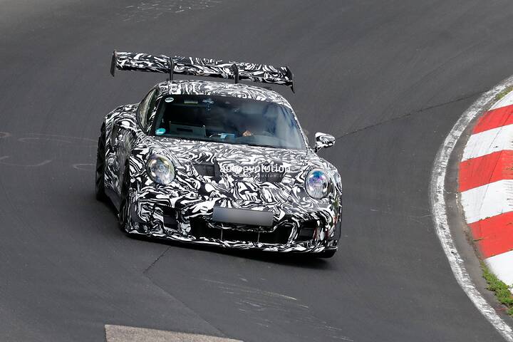 porsches-newcarscoops-2027-updated-gt3-rs-hits-the-nurburgring_10