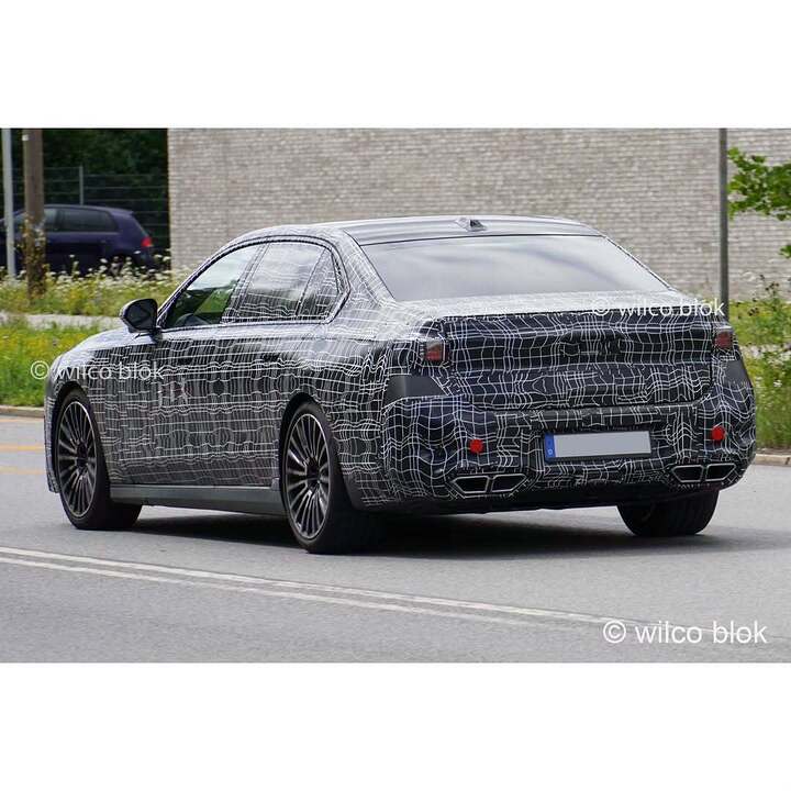 BMW 7 series facelift spied in Munich #BMW #7series #7er #lci #facelift ##bmw7series #prototype (2)