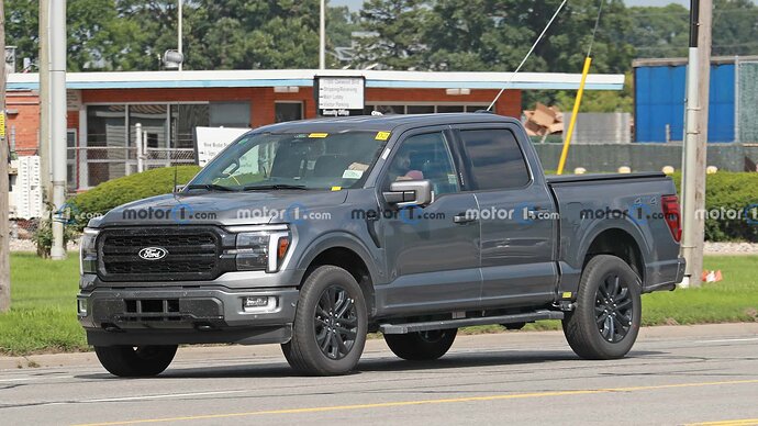 2024-ford-f-150-front-view-spy-photo (2)