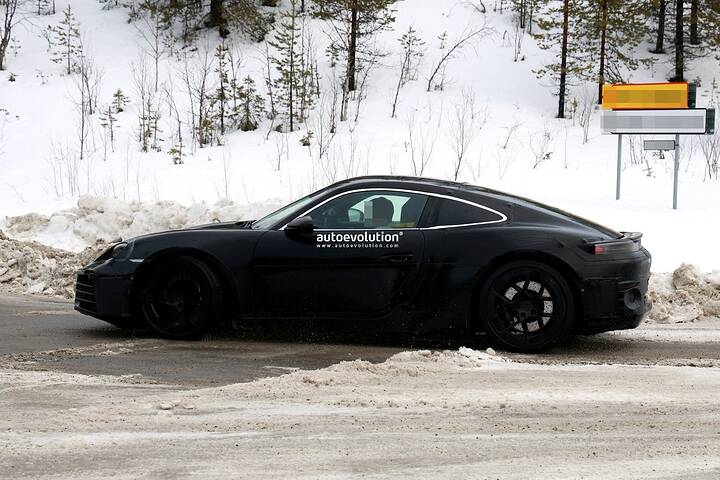 2026-porsche-718-cayman-electric-spied-will-replace-internal-combustion-718-cayman_16