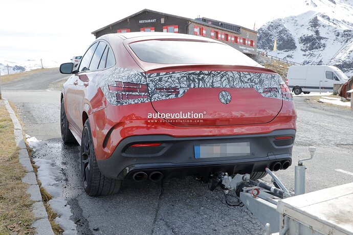 2023-mercedes-amg-gle-53-leaves-nothing-for-the-imagination-updates-are-imminent_24