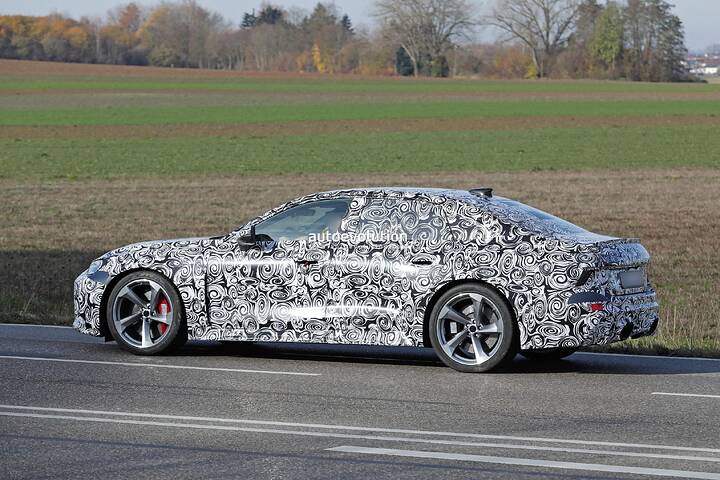 imgi_45_the-audi-rs-6-sedan-is-making-a-comeback-should-the-four-door-bmw-m5-worry_8