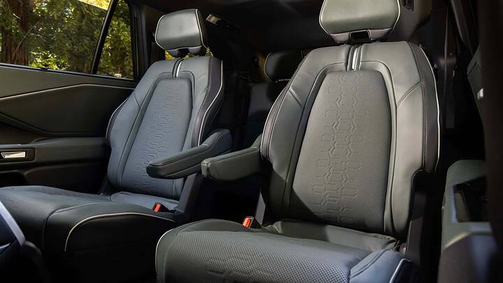 imgi_304_2027-subaru-getaway