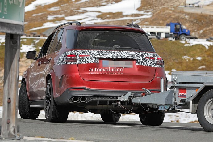 2023-mercedes-amg-gle-53-leaves-nothing-for-the-imagination-updates-are-imminent_11