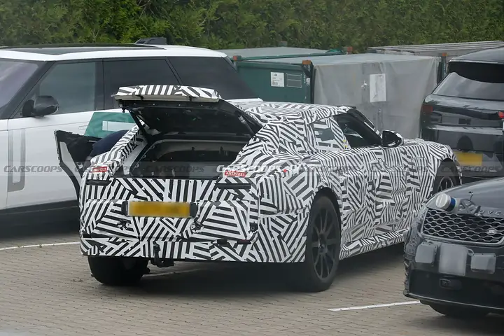 Jaguar-Electric-GT-1021-1-2048x1367