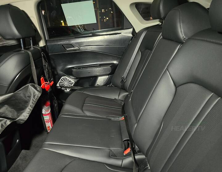 imgi19first-look-inside-kia-k5-dl3-pe2-second-facelift-newcarscoops-1