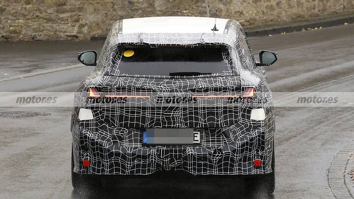 bmw-ix3-m-2027-fotos-espia-2025110658-1761122621_24