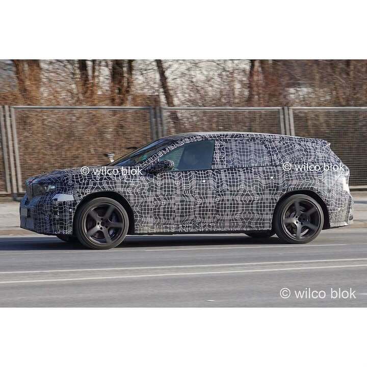 Spotted in Munich- the M version of the new BMW iX3!#bmw #ix3 #ix3m #Erlkönig #carspy (1)