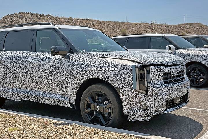 imgi_47_2026-kia-telluride-spied-with-boxy-design-hybrid-powertrain-incoming_11
