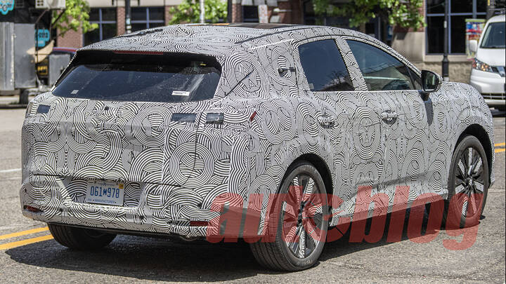 Redesigned Nissan Murano interior caught_