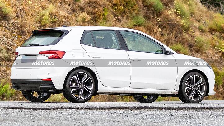 skoda-fabia-pruebas-euro-7-fotos-espia-2025109353-1753525476_14