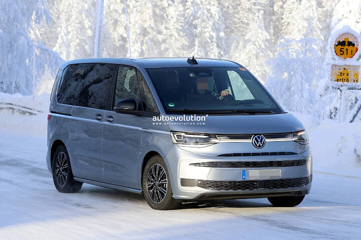 2027 Volkswagen T7 Multivan newcarscoops 0006