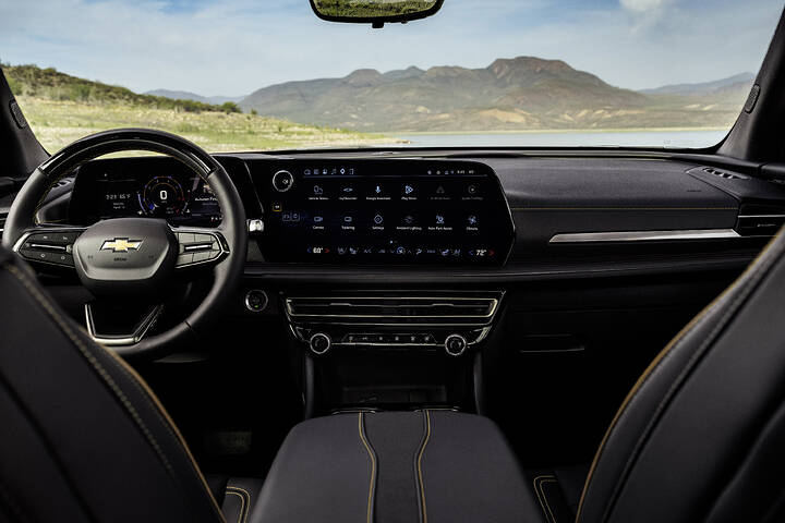 2027-Chevrolet-Traverse-High-Country-From-Second-Row