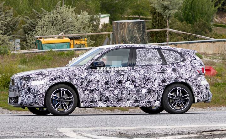 spy-photos-2027-bmw-x1-m35i-successor-newcarsoops-7