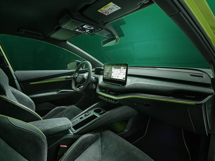 ELQ_RS_010_Side_Interior