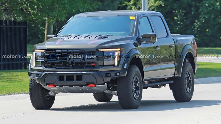 2024-ford-f-150-raptor-r-front-view-spy-photo (2)