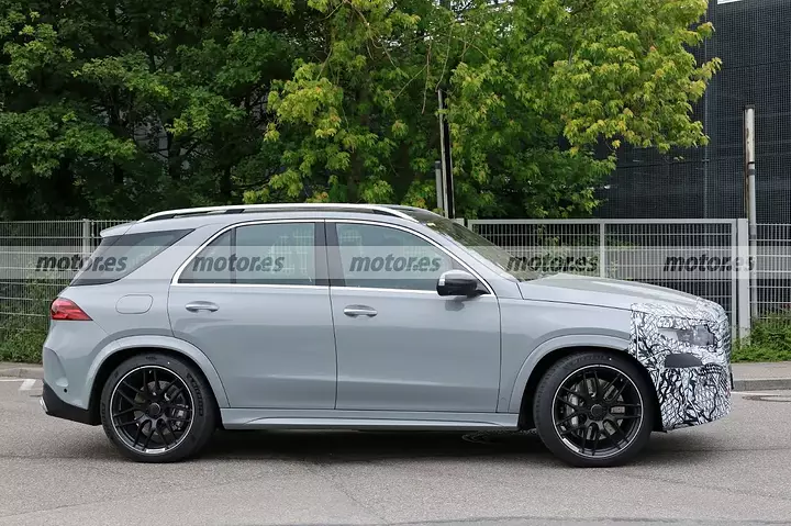 mercedes-amg-gle-53-2026-fotos-espia-2024102499-1717690080_5