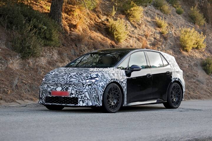 imgi_32_2026-cupra-born-spied-with-refreshed-front-bumper-headlights-and-taillights-262416_1