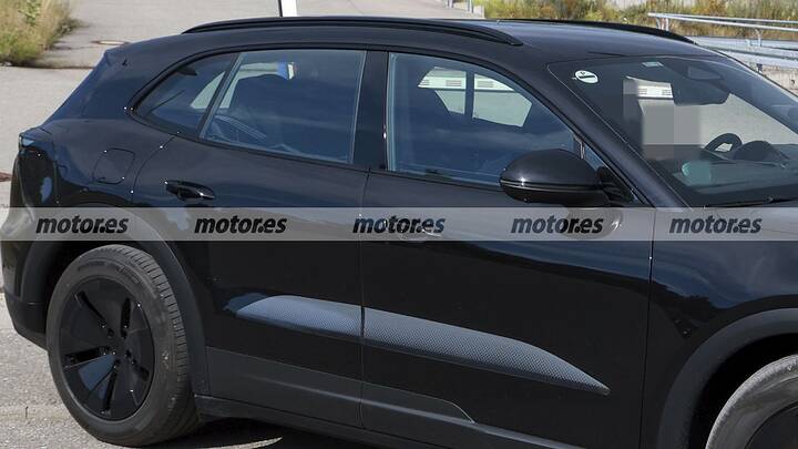 Finally revealed! The new electric Porsche Cayenne reveals its interior (and its new face, too)