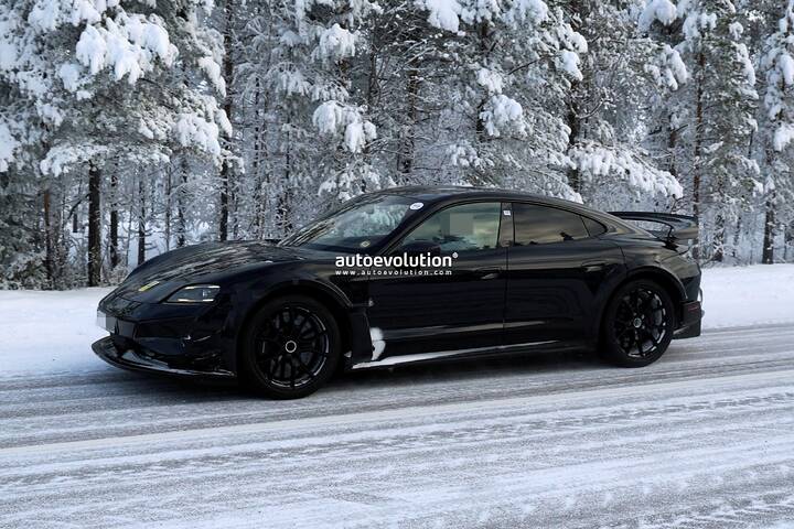 newcarscoops_Porsche Taycan GT4 RS (14)