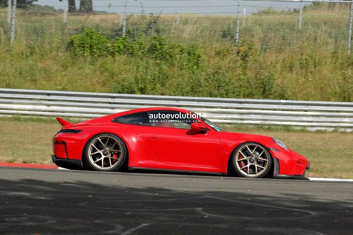 spy-photos-2027-porsche-911-gt3-nurburgring-prototype-spotted-with-retro-tastic-ducktail-spoiler_7