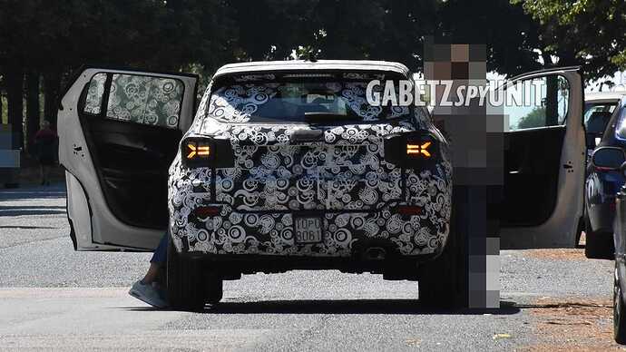 2023-jeep-junior-or-jeepster-spy-shots