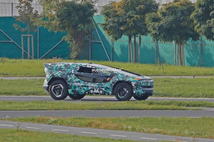 imgi_37_ceer-motors-suv-caught-testing-makes-the-tesla-cybertruck-look-normal_2