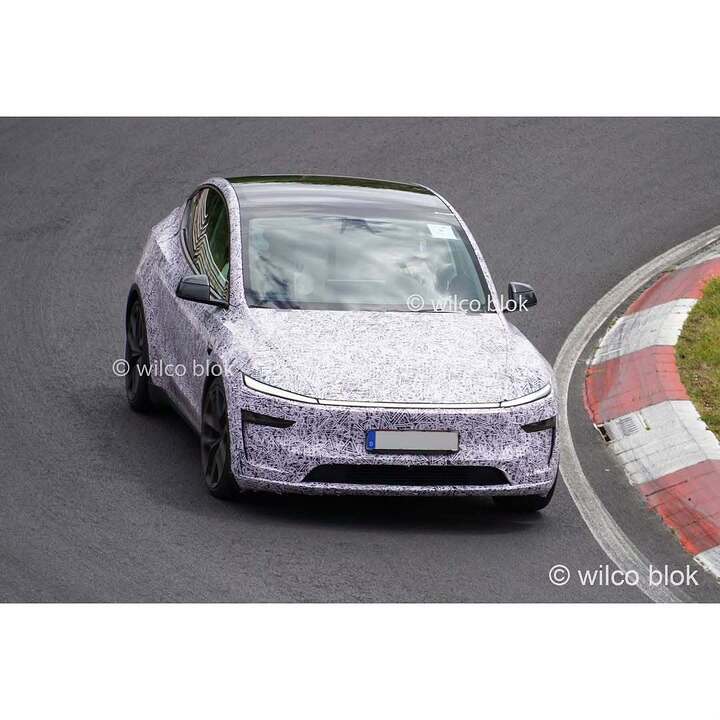 Tesla Model Y Performance spied testing at the Nürburgring!- 21” rims (inspired by outgoing Mod (2)