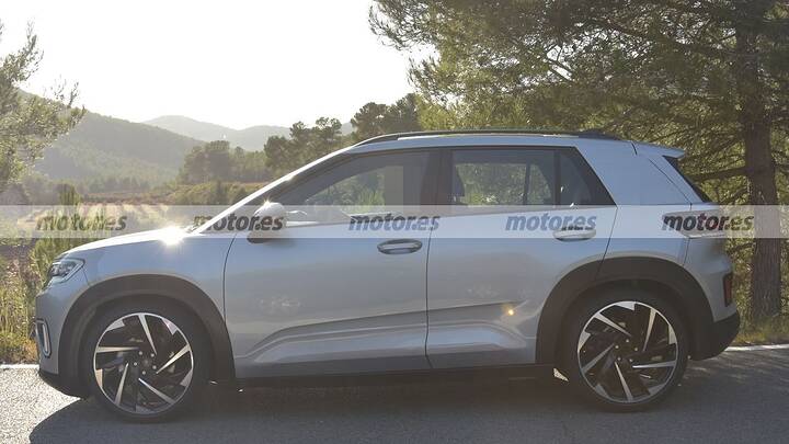 imgi_20_volkswagen-id-cross-fotos-espia-2025111568-1765557164_6