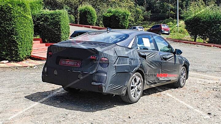 2026-hyundai-verna-facelift-spied-testing-india-3-1068x601