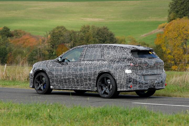 imgi_52_bmw-s-ix3-m-spied-up-to-1000-hp-rumored_8