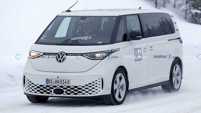 2024-volkswagen-id.-buzz-lwb-spy-photo (3)