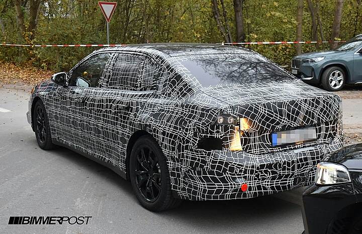 2026-bmw-i3-sedan-NA0-neue-klasse-spy-photos-Bimmerpost7