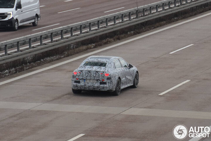 mercedes-benz-c-klasse-ev-2026-1f527-c807606012026193800_9